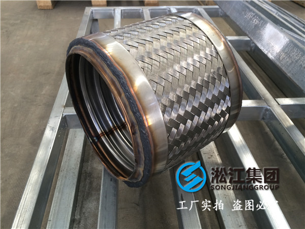 充氧软管从安全、经济的角度考虑，金属软接头可以吗?