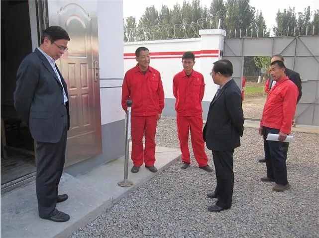 立式明装风机盘管机组金属软接头：油气管道进行安全检查