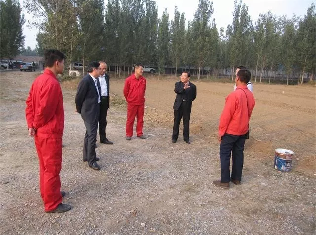 立式明装风机盘管机组金属软接头：油气管道进行安全检查