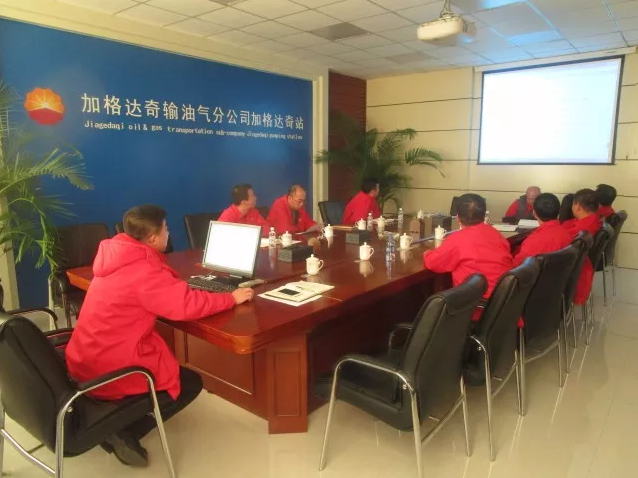 *热*暖系统金属软接头：深入学习党的十九大会议精神