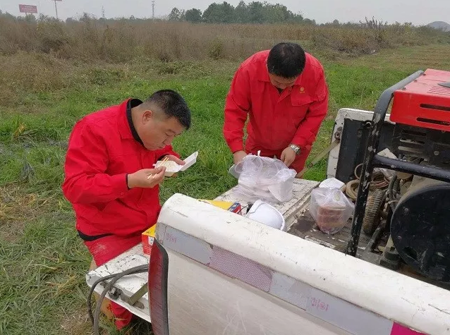 太阳能*热采暖系统金属软接头：及时完成两处内检测缺陷修复作业