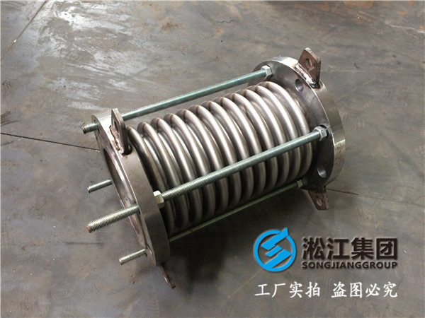 DN125，压力1.0MPa，温度200度的蒸汽管道加波纹金属软管补偿器