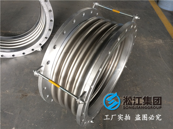 两固定支架之间是不是*定要有补偿设施，波纹金属软管补偿器？