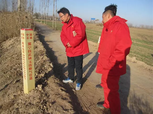 高压增压泵金属软接头：徒步踏线检查 确保管道安全