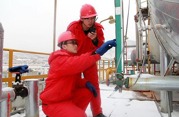 消防排水泵金属软接头：全员齐动应对降雪保生产