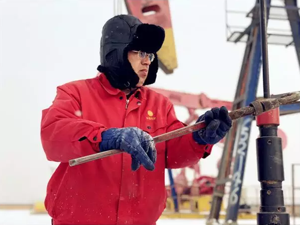 室外消防管道连接金属软接头：开年生产雪拼“二九天”