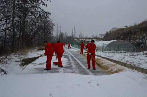 室外消防管道连接金属软接头：开年生产雪拼“二九天”