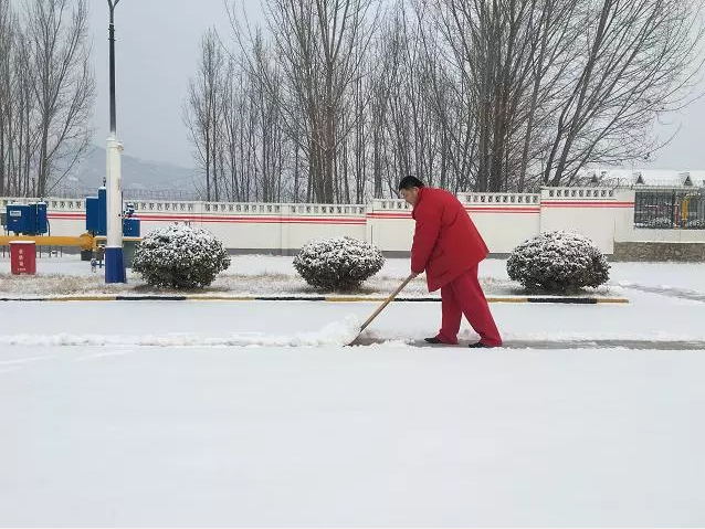 商用燃气锅炉金属软接头：全员上线保雪后安全生产